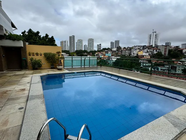 Imagem 3: Casa triplex 570m², 4 suítes, hidromassagem, piscina privativa, adega, climatizada