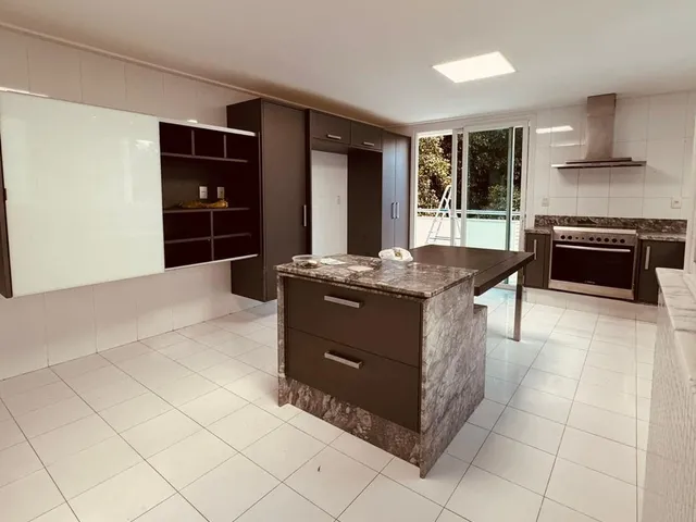 Imagem 5: Mansão Alphaville 1, nascente, finamente decorada, 4 suítes, piscina privativa