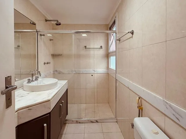 Imagem 4: Mansão Alphaville 1, nascente, finamente decorada, 4 suítes, piscina privativa