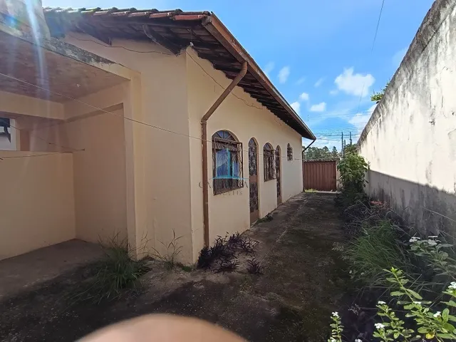Imagem 2: Casa à venda em Betim-MG, bairro Industrial São Luiz: 3 quartos, 1 sala, 1 banheiro, 5