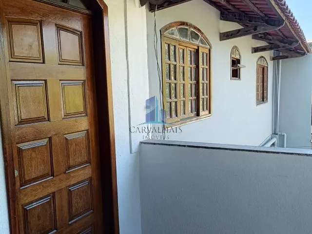 Imagem: Casa à venda em Betim-MG, bairro Laranjeiras
