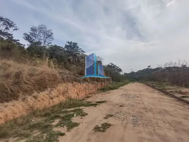 Imagem: Terreno à venda com 594m² no bairro Tropical