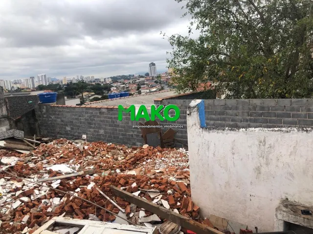 Imagem 11: Vende-Se Terreno com 2 Casas de 30 Metros Cada,Alugadas, Entrada Lateral, Pé Direito de 3