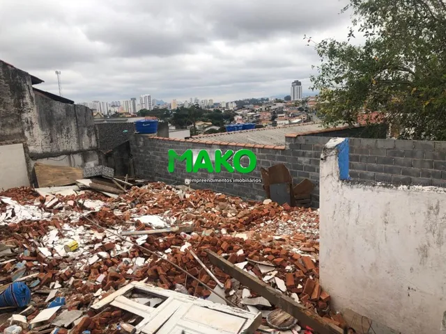 Imagem 1: Vende-Se Terreno com 2 Casas de 30 Metros Cada,Alugadas, Entrada Lateral, Pé Direito de 3