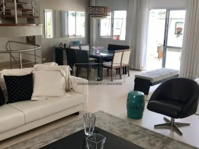 Imagem: A casa possui 6 Dormitórios, 4 Suítes, 4 Banheiros, 6
