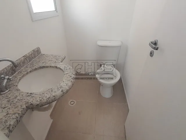 Imagem 4: Casa À Venda em Cotia com 3 Suítes e 201,38M²