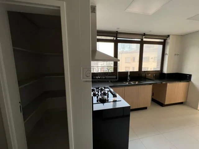 Imagem 2: Apartamento de 03 Suítes 05 Vagas 322M2 na Vila Olímpia