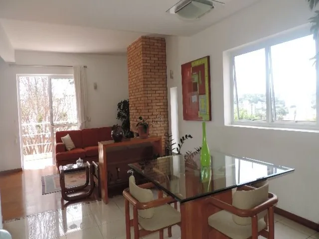 Imagem: Sobrado no Instituto de Previdência, Butantã