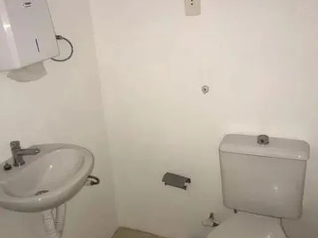 Imagem 2: Sala Comercial para Venda em Florianópolis, Centro, 1 Banheiro, 1 Vaga