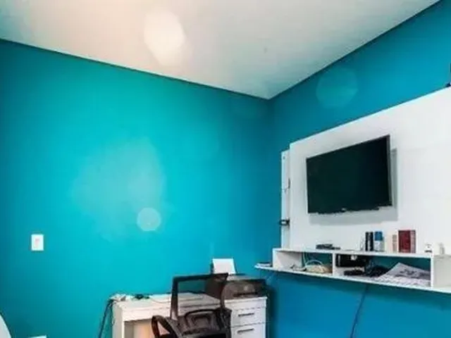 Imagem: A casa possui 3 Dormitórios, 5 Banheiros, 2 Vagas na