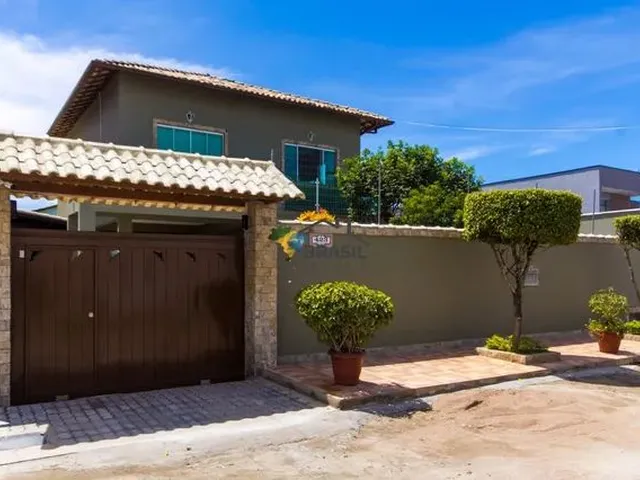 Imagem: Casa Grande de 4 Quartos com Amplo Quintal
