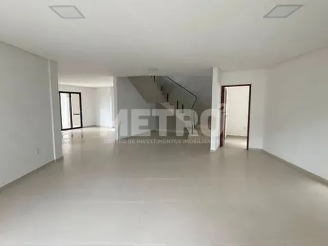 Imagem 1: Venda, Casa com 247M2, São 2 Pavimentos, 3/4 Sendo Um Deles Uma Suíte Master, S