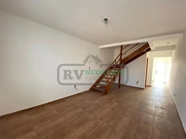 Imagem 2: )(- Linda Casa com 2 Quartos Área Externa e Duas Vagas em Parque Independência Lll