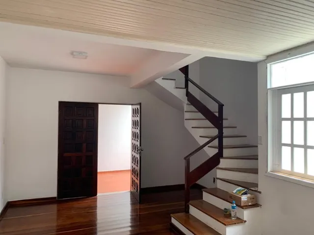 Imagem: Venda/Aluguel Casa Duplex (160M2) C/ Terreno(360M2)Na