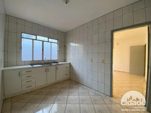 Imagem 3: Casa Residencial para Aluguel, 2 Quartos, 1 Suíte, 1 Vaga, Centro - Cascavel/Pr