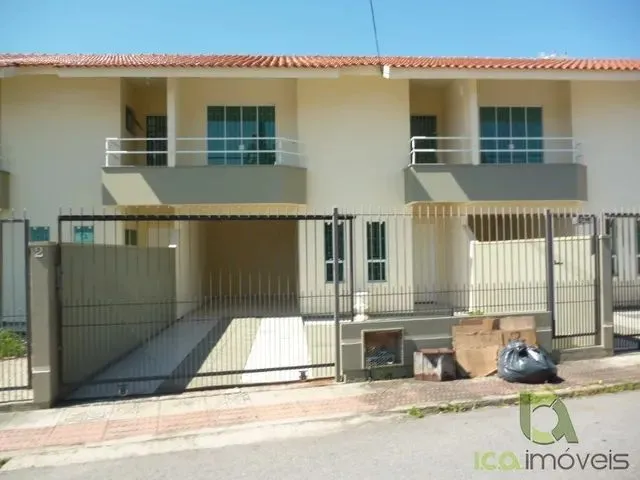 Imagem: Casa Geminada com 3 Quartos para Locação
