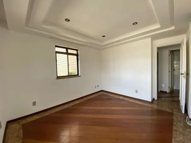 Imagem 4: Apartamento 4 Quartos com Varanda