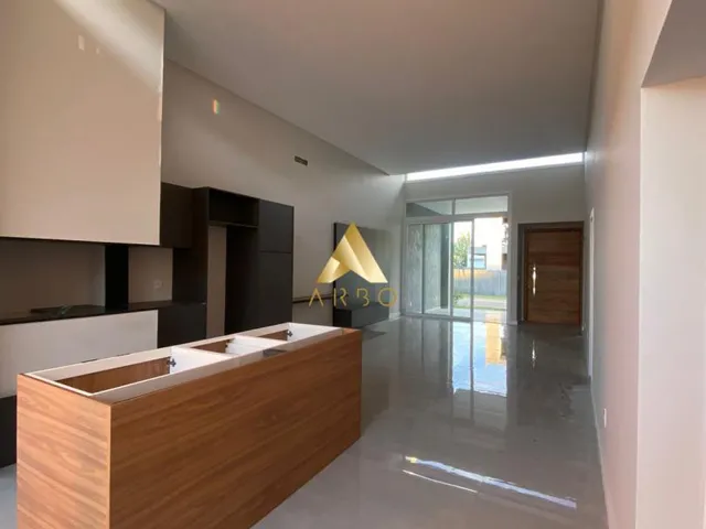 Imagem 1: Excepcional Casa Térrea com 4 Suítes no Condomínio Blue