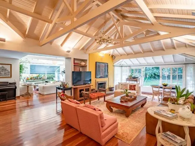 Imagem 4: Cód.: 661 - Encante-Se com Esta Casa Linear em Um Condomínio de Alto Padrão, Onde O