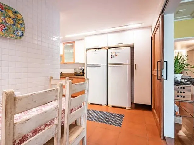 Imagem 2: Cód.: 661 - Encante-Se com Esta Casa Linear em Um Condomínio de Alto Padrão, Onde O