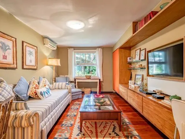 Imagem 5: Cód.: 661 - Encante-Se com Esta Casa Linear em Um Condomínio de Alto Padrão, Onde O