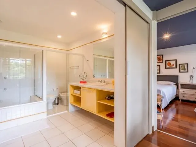 Imagem 6: Cód.: 661 - Encante-Se com Esta Casa Linear em Um Condomínio de Alto Padrão, Onde O
