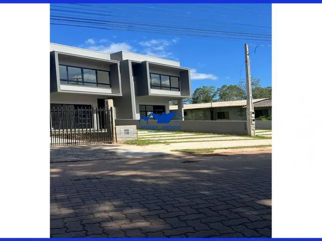 Imagem 3: Sobrado geminado com 2 dormitórios no bairro Lago Azul Campos do Lago em Estância