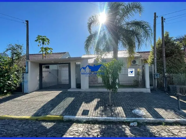 Imagem 1: Linda casa com 99,20m², 2 dormitórios, escritório, churrasqueira no bairro Lago Azul