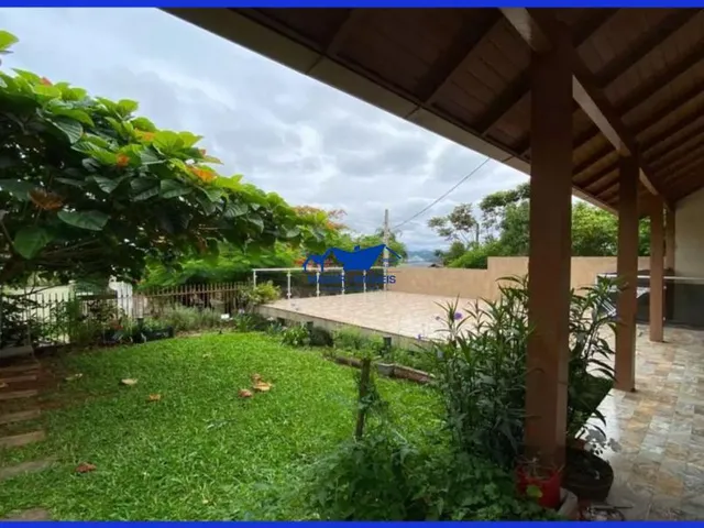 Imagem 6: Linda Casa térrea com 300 m² quadrados de área construída, 4 dormitórios, piscina