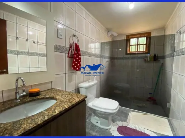 Imagem 12: Linda Casa térrea com 300 m² quadrados de área construída, 4 dormitórios, piscina