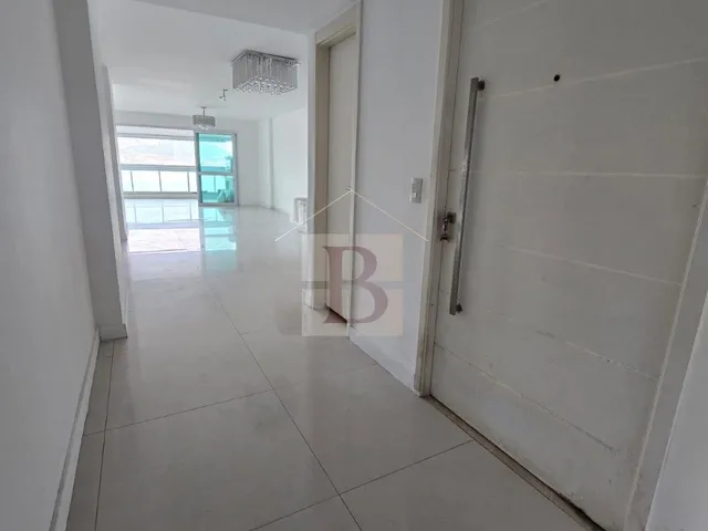 Imagem 15: Apartamento de Luxo à Venda em Icaraí, Niterói-RJ: 4 Quartos, 4 Suítes, 3 Salas, 5