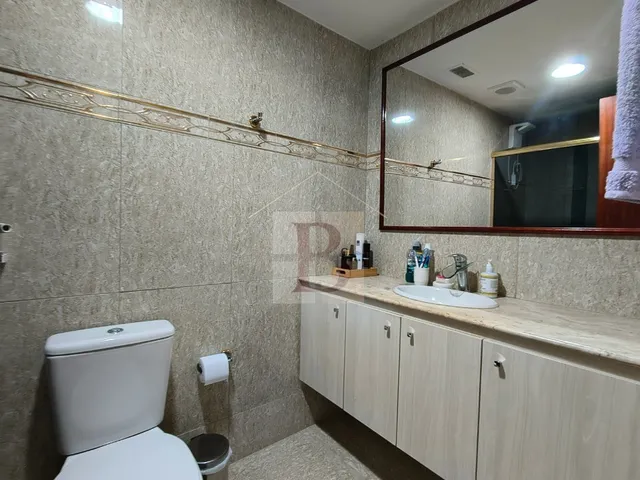 Imagem 12: Apartamento à venda no miolo dr Icaraí-RJ: 3 quartos, 1 suíte, 2 banheiros, 2 vagas na