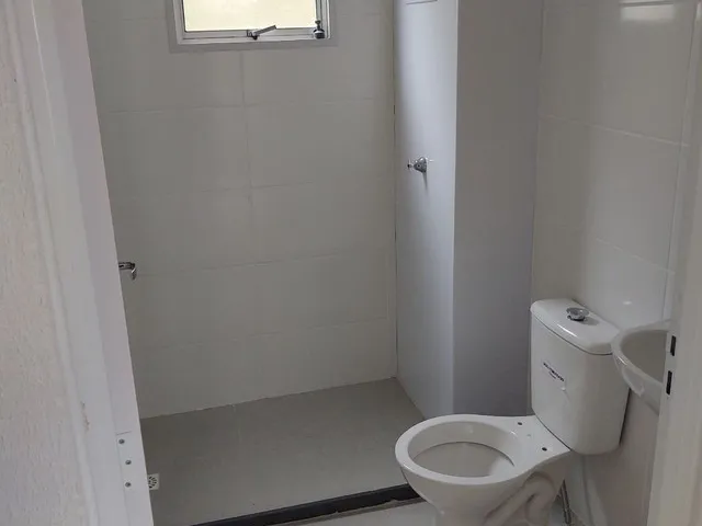Imagem 2: Apartamento 2 Quartos - Prédio com Elevador