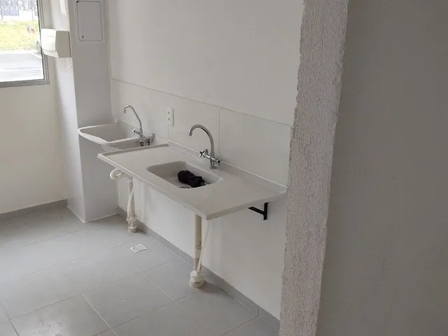 Imagem 6: Apartamento 2 Quartos - Prédio com Elevador