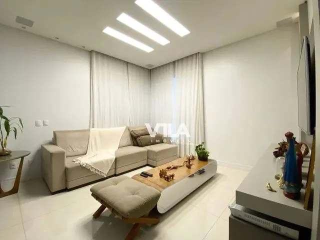 Imagem: Casa com 3 Dormitórios À Venda, 332 M²
