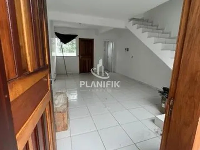 Imagem 2: Casa com 2 Quartos no Bairro Limeira