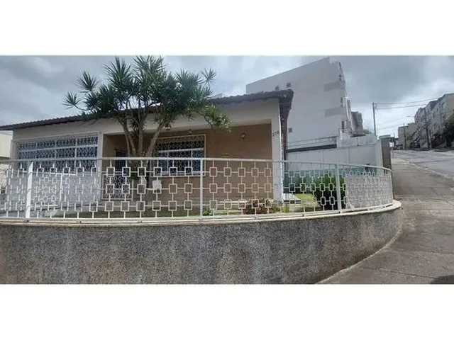Imagem: Ótima Casa Linear com 5 Quartos, Jardim