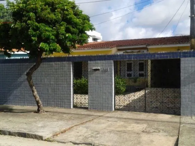 Imagem: Casa para Venda em Olinda / Pe no Bairro
