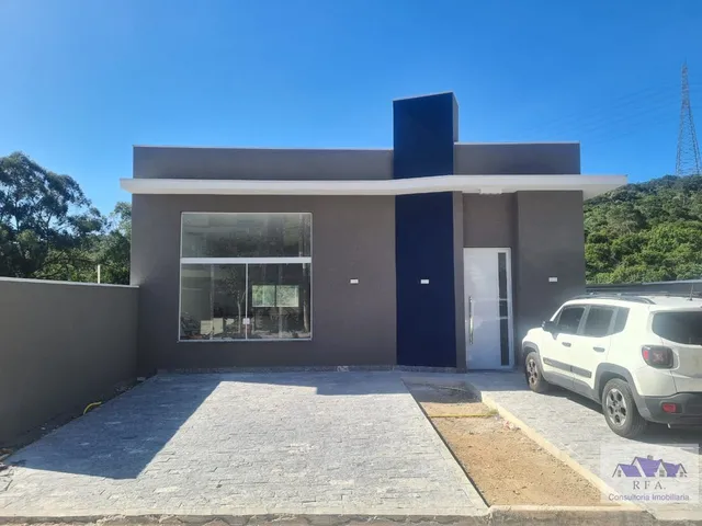 Imagem: A casa possui 3 Dormitórios, 3 Suítes, 4 Banheiros, 3