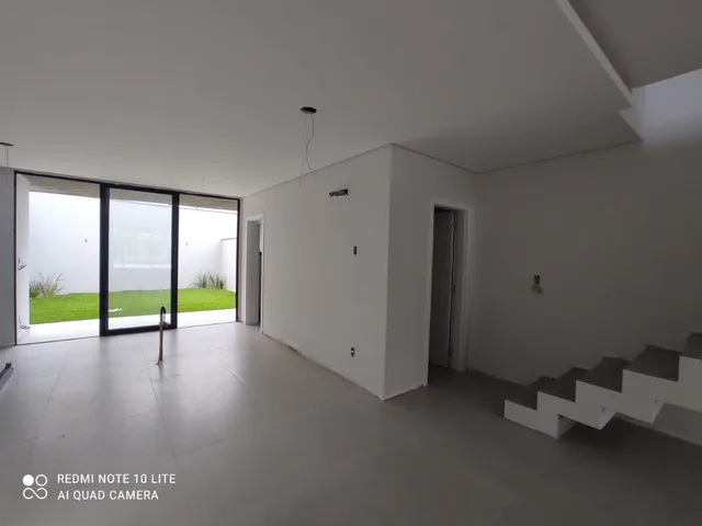 Imagem 6: Imperdível! Geminado de alto padrão com 3 suítes e 184,70m² no Saguaçu