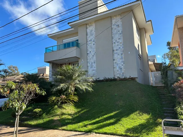 Imagem: Casas em Condomínio - 04 Suítes 03 Vagas