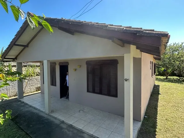 Imagem: Venda - Casas - 3 Dormitórios - Barbacena
