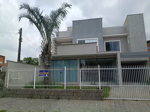 Imagem 2: Venda - Casas - com Piscina-- Sala Comercial
