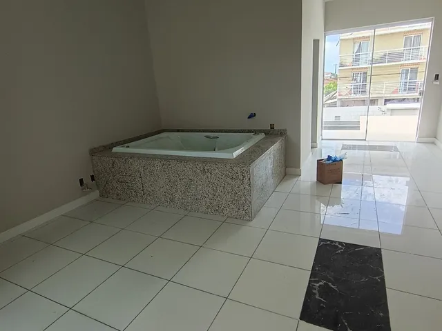 Imagem 5: Venda - Casas - com Piscina-- Sala Comercial