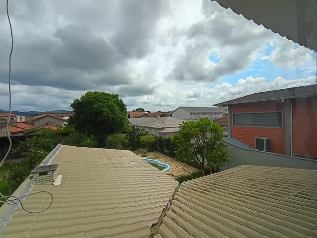 Imagem 8: Venda - Casas - com Piscina-- Sala Comercial