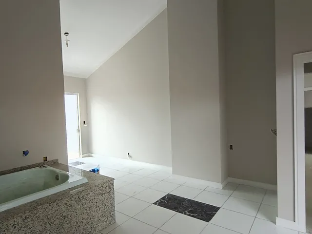 Imagem 15: Venda - Casas - com Piscina-- Sala Comercial