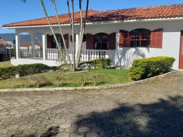 Imagem 1: Casa para Locação em Florianópolis, Canasvieiras, 5 Dormitórios, 2 Suítes, 3