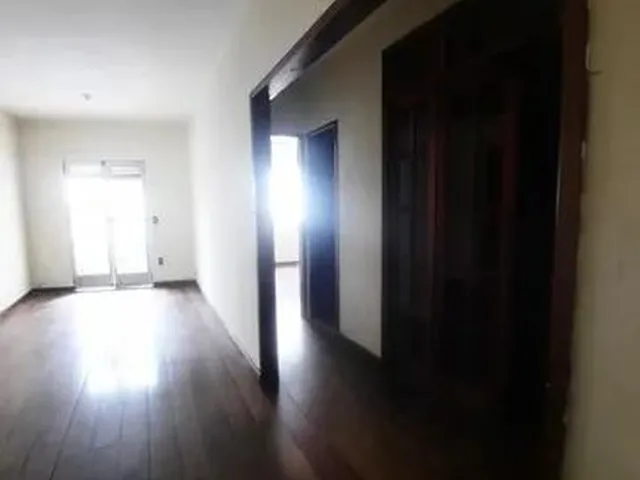 Imagem: O apartamento possui 3 Dormitórios, 1 Suíte, 2 Banheiros,