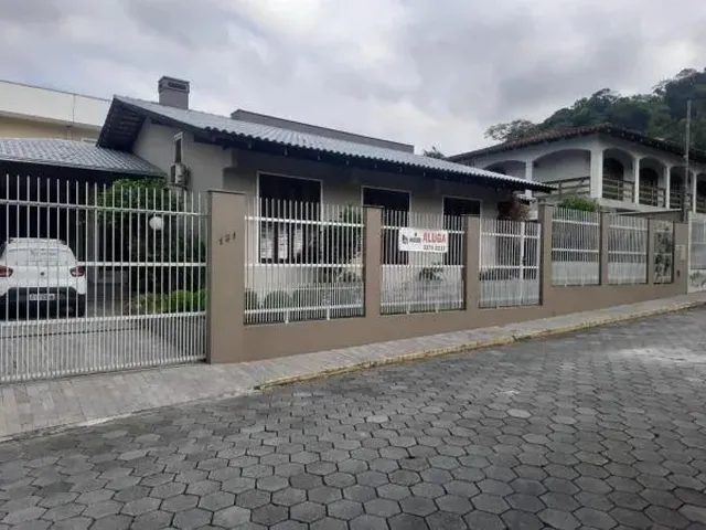 Imagem 1: Ótima Casa para Aluguel no Centro Totalmente Mobiliada - Jaraguá do Sul - Sc