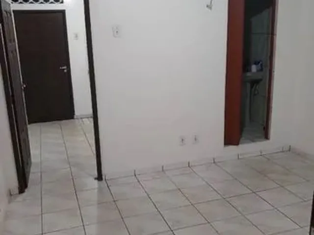 Imagem: A kitnet possui 1 Dormitório, 1 Banheiro e está